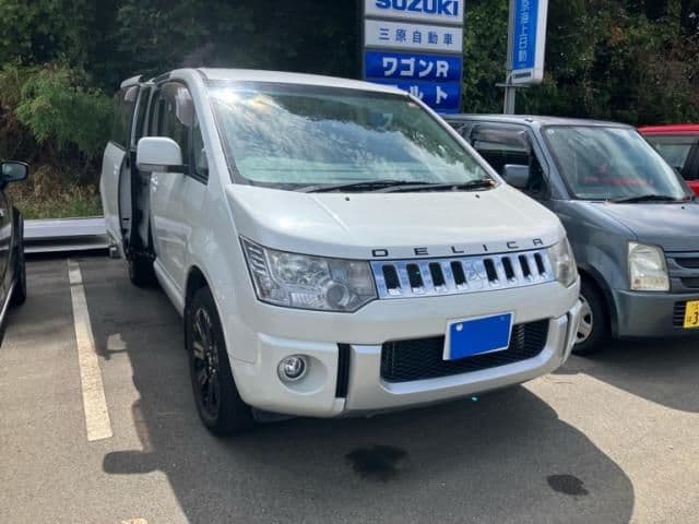 MITSUBISHI DELICA D:5 2WD