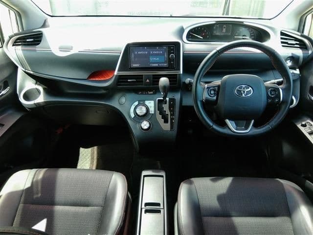 Car thumbnail 3