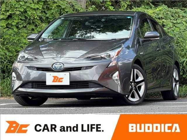 TOYOTA PRIUS 4WD