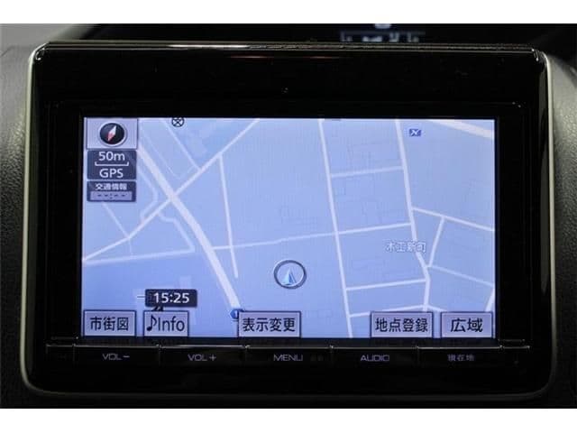 Car thumbnail 3