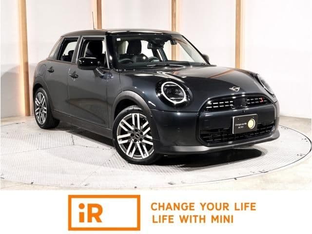 Car image 1
