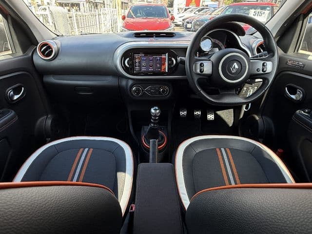 Car thumbnail 3