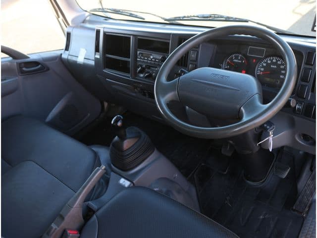 ISUZU