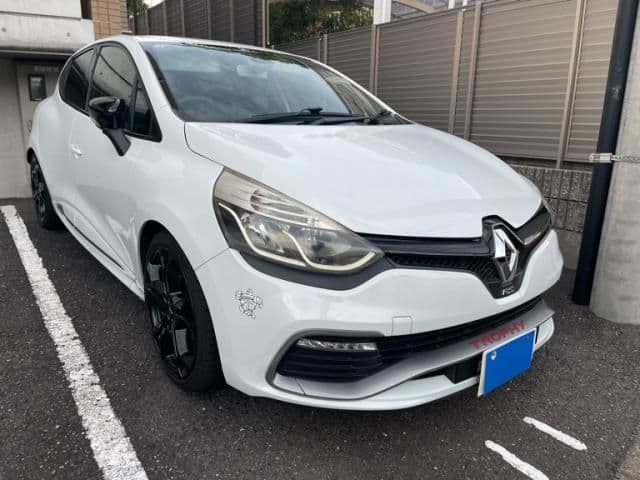 RENAULT