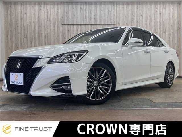 TOYOTA CROWN sedan hybrid