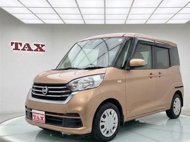NISSAN DAYZ ROOX