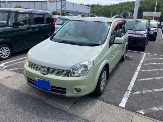 NISSAN