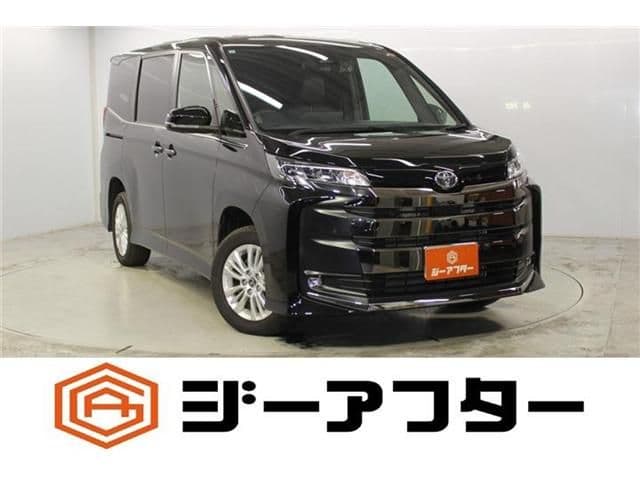TOYOTA NOAH 4WD
