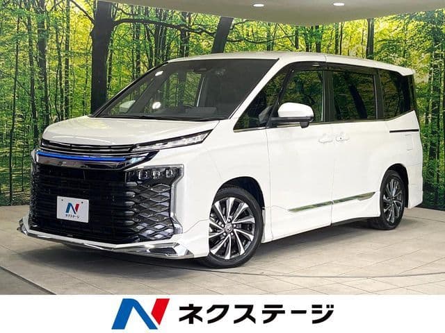 TOYOTA VOXY HYBRID