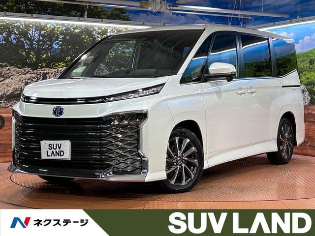 TOYOTA VOXY HYBRID