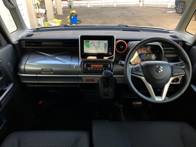 SUZUKI