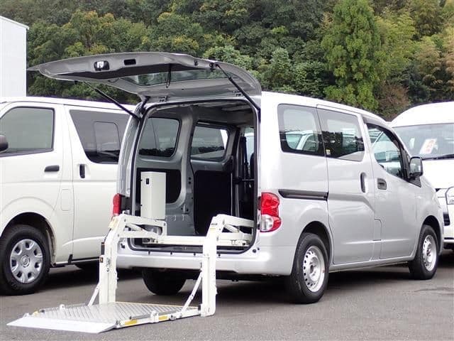 NISSAN NV200 VANETTE van