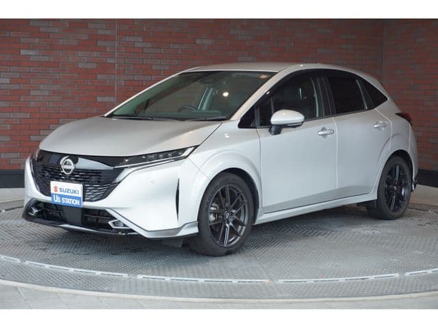 NISSAN AURA