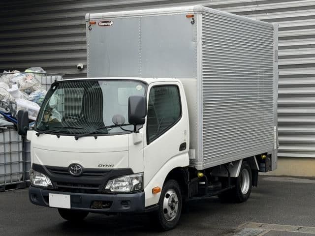 TOYOTA DYNA