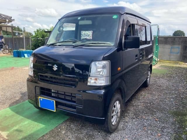 SUZUKI