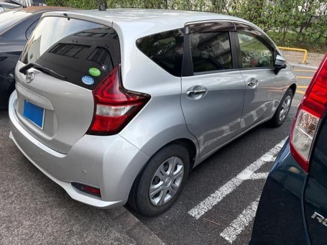 Car thumbnail 4