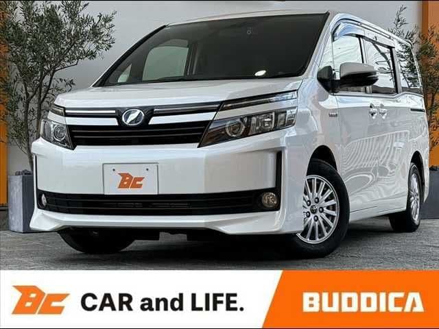 TOYOTA VOXY HYBRID