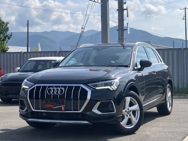 AUDI AUDI Q3
