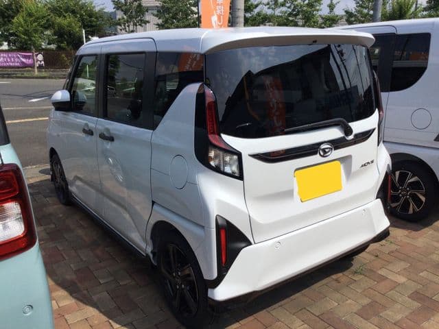 Car thumbnail 3