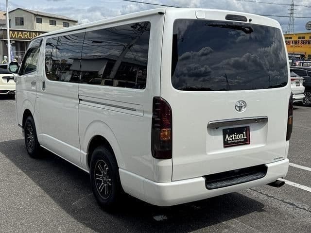 Car thumbnail 4