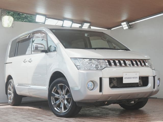 MITSUBISHI DELICA D:5 4WD