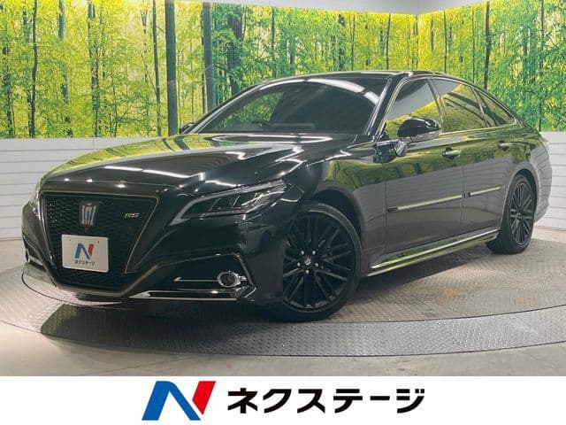 TOYOTA CROWN sedan hybrid