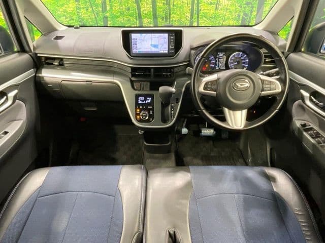 Car thumbnail 4