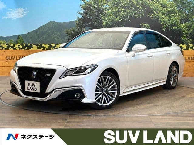 TOYOTA CROWN sedan hybrid