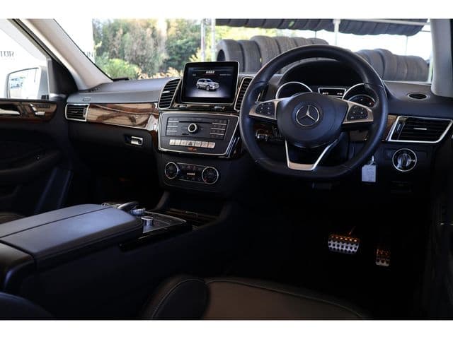 MERCEDES BENZ