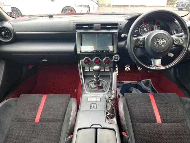 Car thumbnail 2