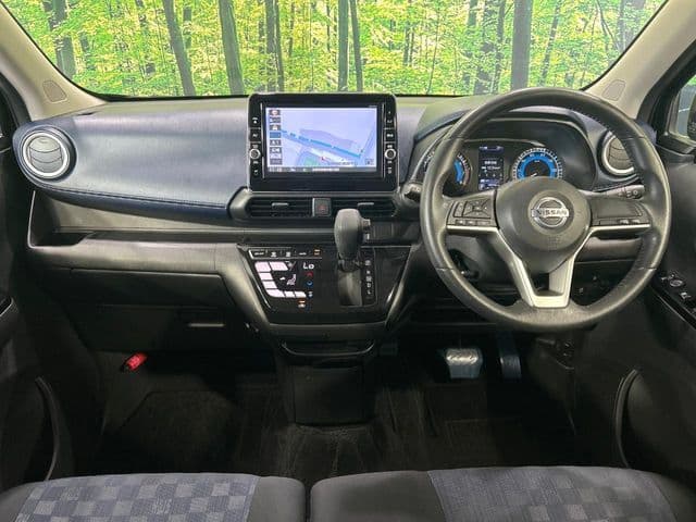 NISSAN