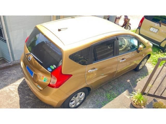 Car thumbnail 3