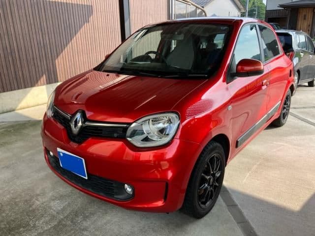 RENAULT