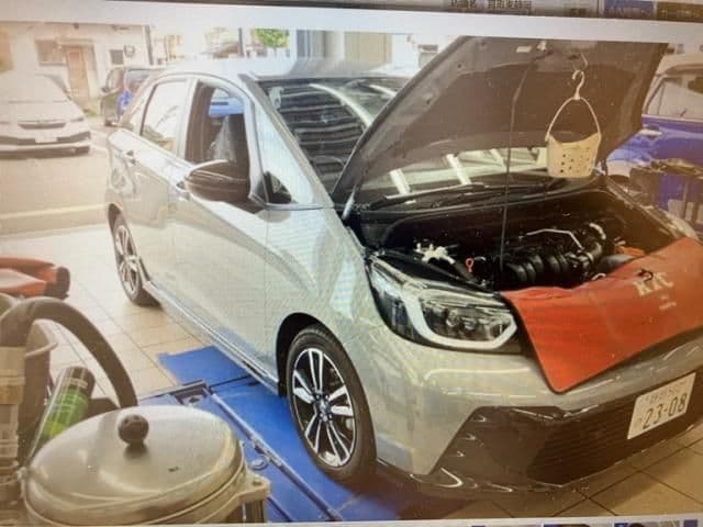 Car thumbnail 4