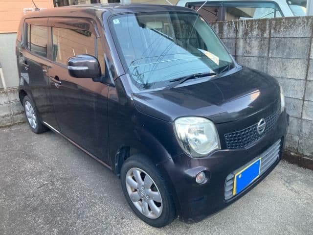 NISSAN