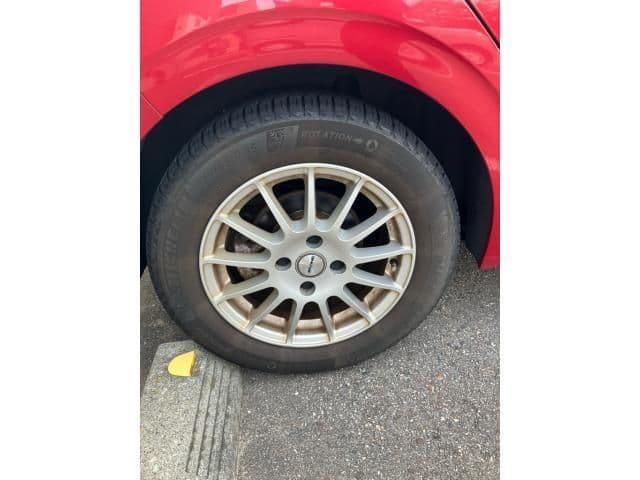 Car thumbnail 4