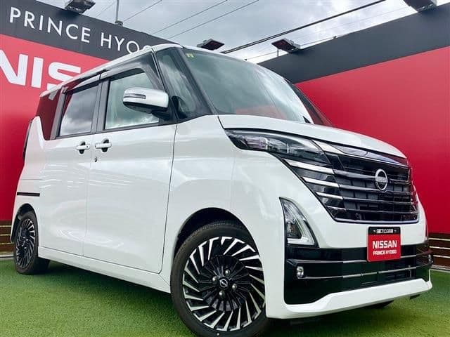 NISSAN ROOX