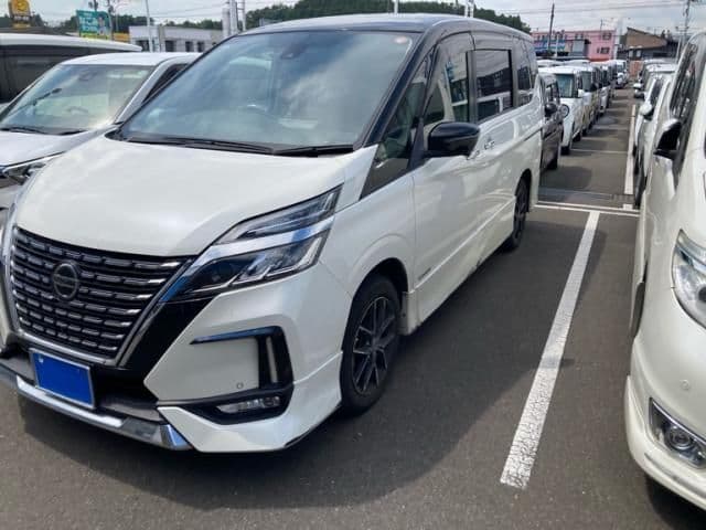 NISSAN