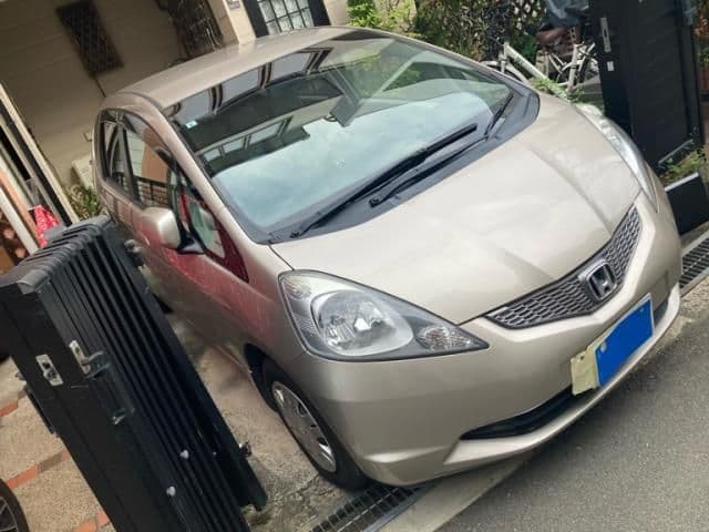 Car thumbnail 3