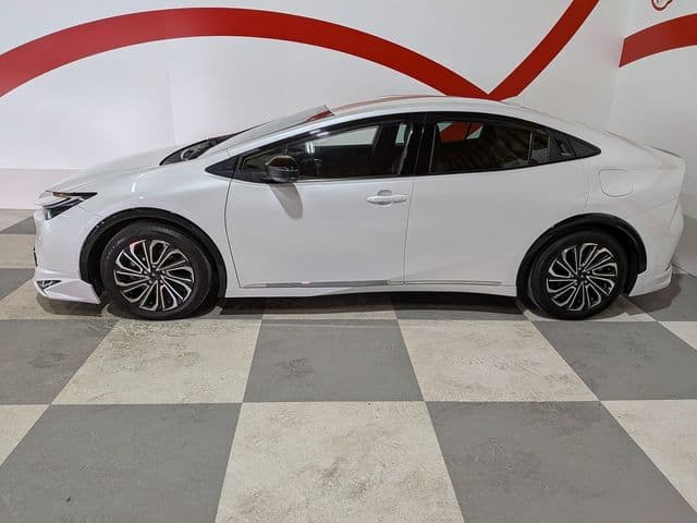 Car thumbnail 3