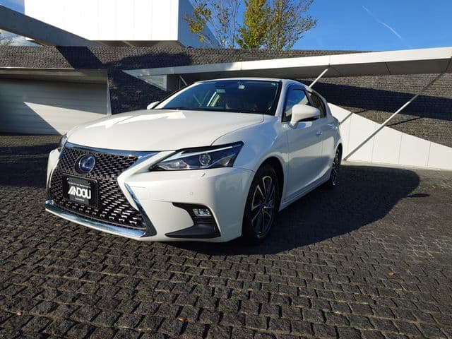 TOYOTA LEXUS CT200h