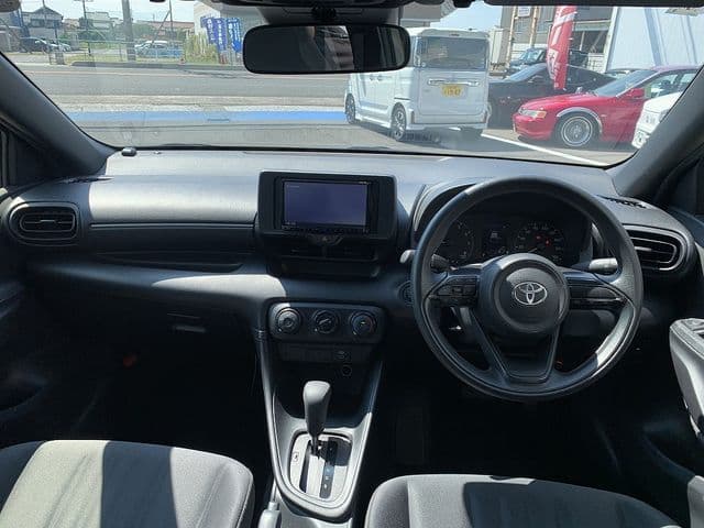 Car thumbnail 3