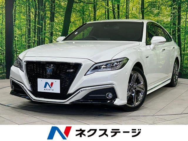 TOYOTA CROWN sedan hybrid
