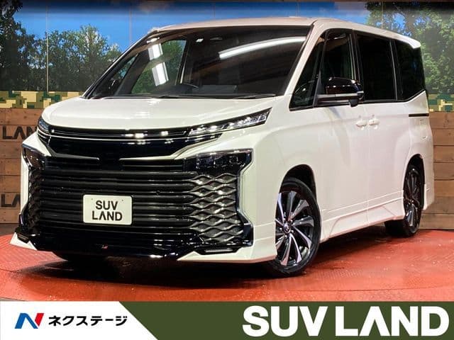 TOYOTA VOXY HYBRID