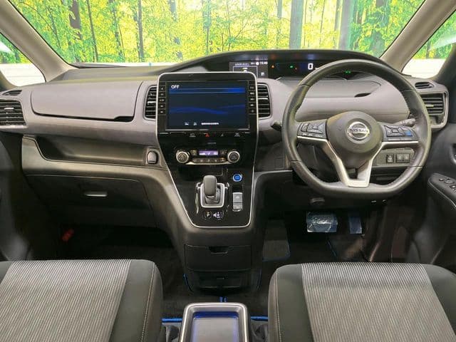 NISSAN