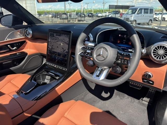 MERCEDES BENZ