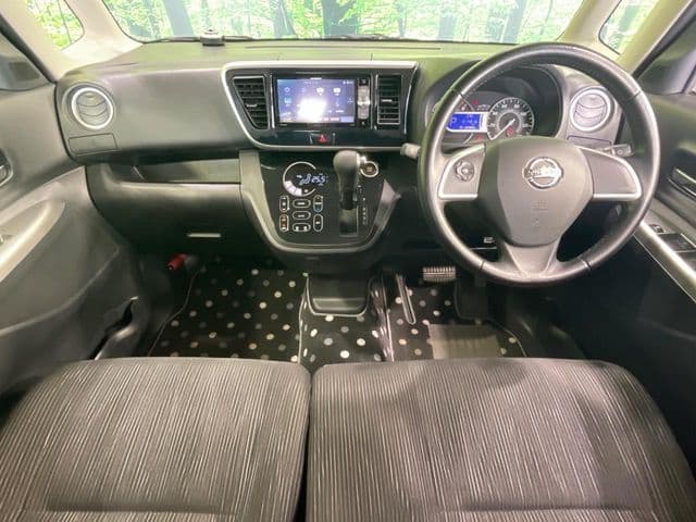 NISSAN