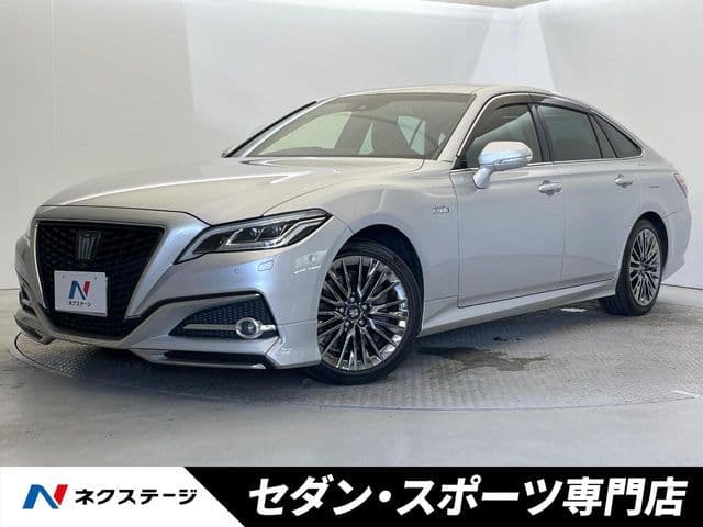 TOYOTA CROWN sedan hybrid