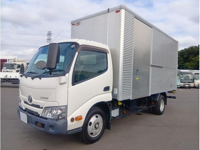 TOYOTA DYNA