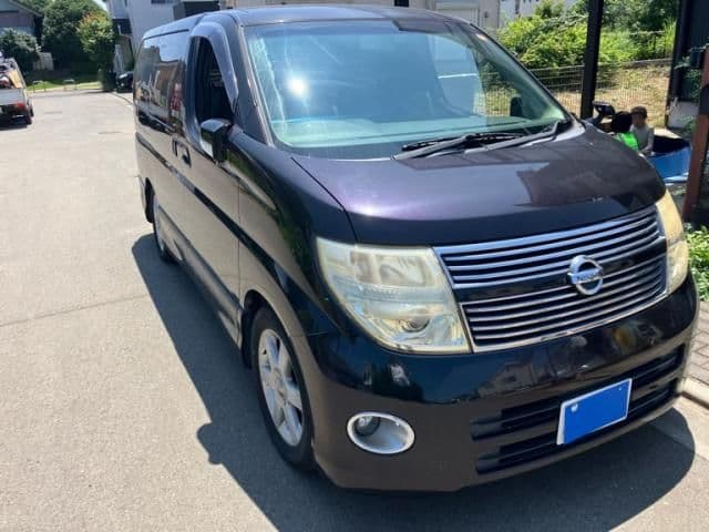 NISSAN ELGRAND